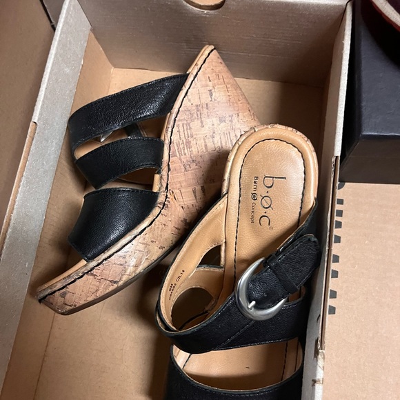 Born Shoes - Born wedge sandal size 6 perfect condition